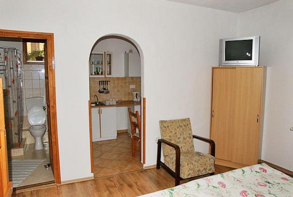 Kalaris Vendeghaz Apartment Holloko Room photo